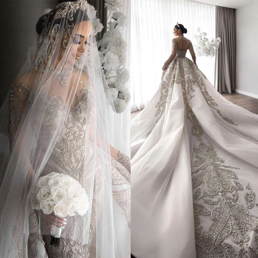 Urocze sukienki ślubne syreny o Neck 3D aplikacje koronkowe koraliki perły Kaplica suknia zamek ślubny
