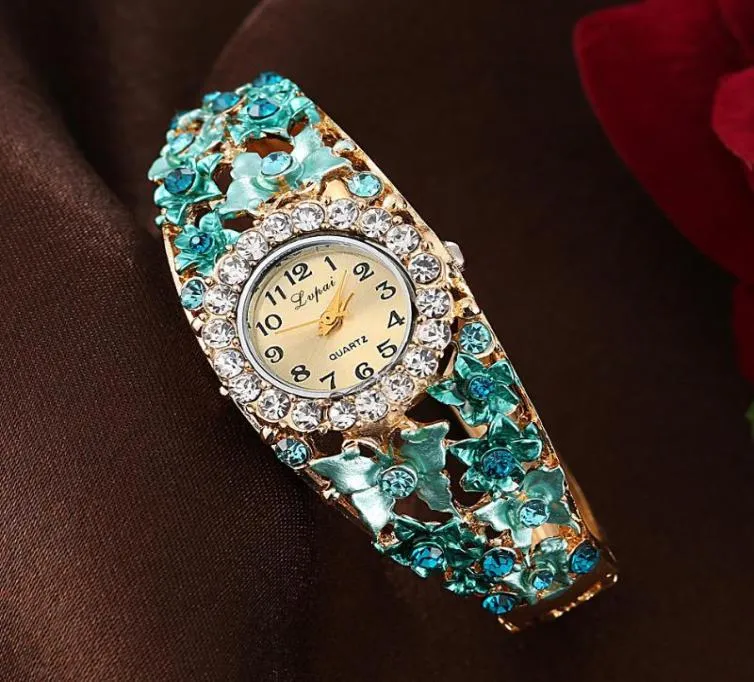 Luxury Watch 2021 Burst Fashion Bracelet Set Diamond Round Head Alloy Women039S Retro Performance Goods Wrist Wrists1993739