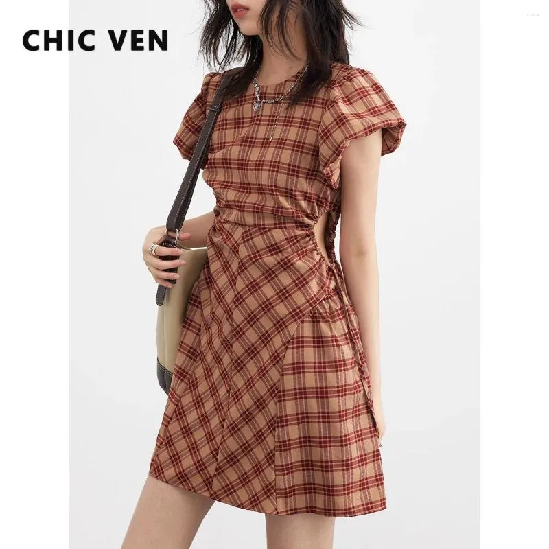 Robes de fête chic venins de style coréen femmes A-line rétro haute taille conception plaid à manches bulles