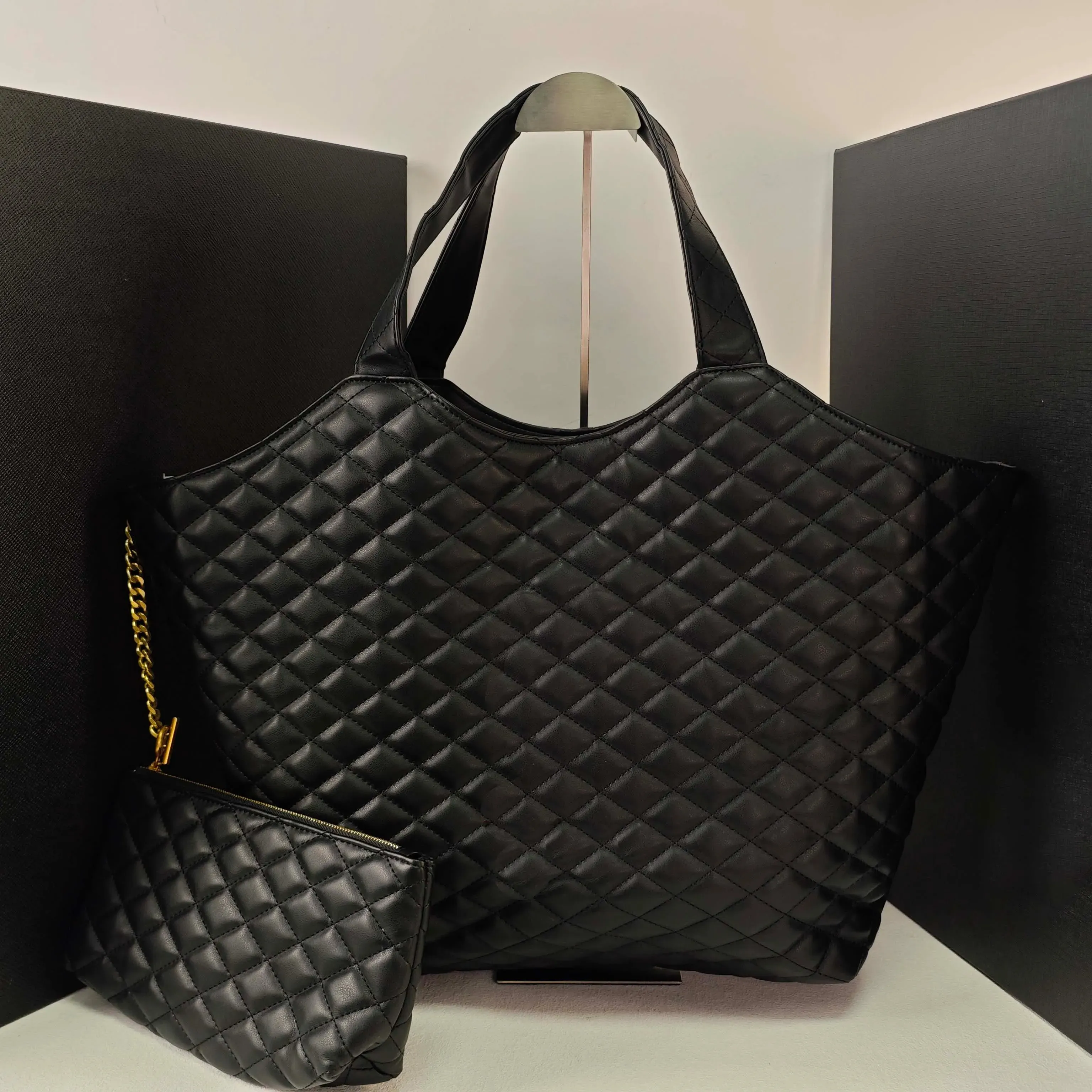 Large Capacity PU Leather Tote Bag for Women Designer Shoulder Bag with Zipper Casual Handbag for Shopping Daily Use Black