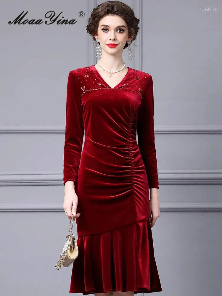 Lässige Kleider Gedivoen Herbst Modedesigner Wein Rot Vintage Velvet Kleid Frauen V Hals Diamond Paket Gesäß Slim Mermaid Long