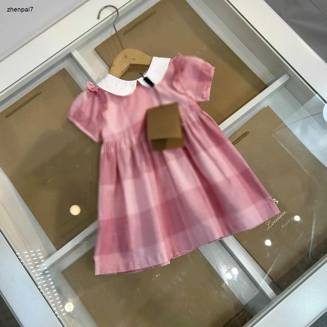 Top Baby Jirt White Doll Collar Princess Robe Taille 80-120 cm Kids Designer Vêtements Gradient à carreaux Filles Girls Partydress 24aPril