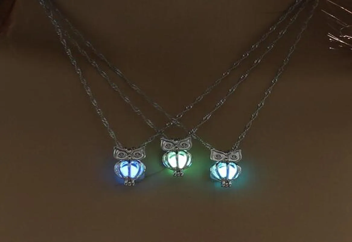 Charme Collier de pendentif en hibou brillant mignon Bijoux lumineux couloir 3 couleurs cadeau de Noël pour les femmes Collier Drop GB1954774