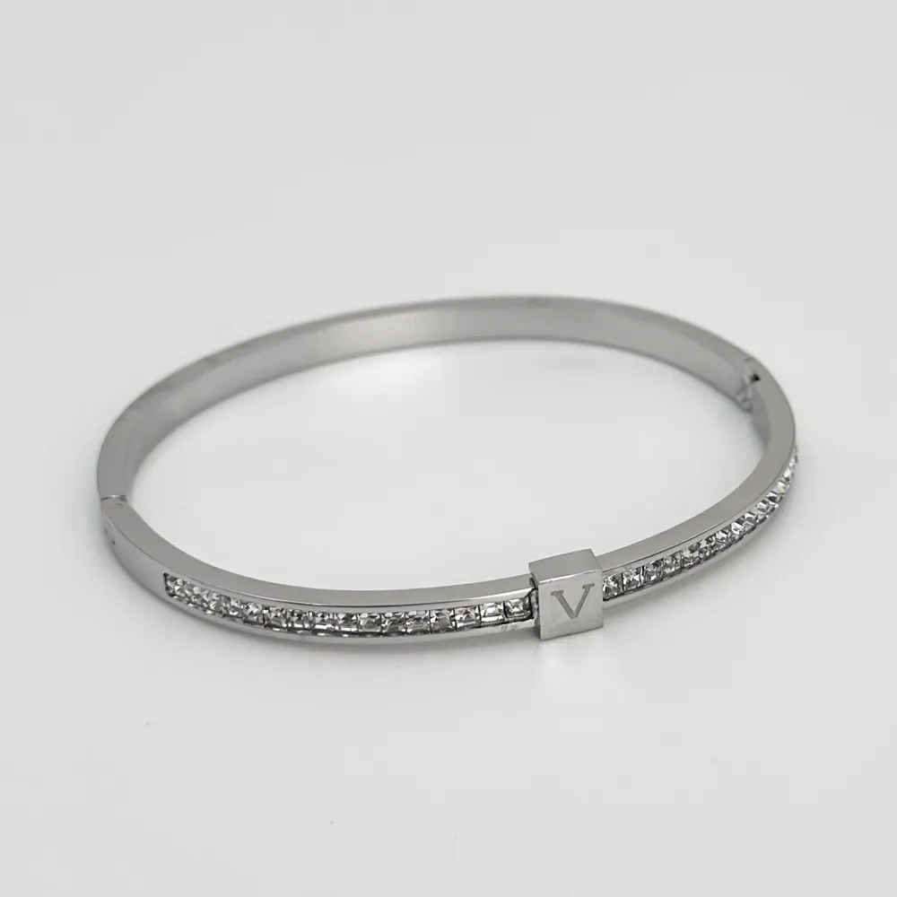 Braccialetti di design di braccialetti di diamanti intarsio Donnetta Donne Gold Silver in acciaio inossidabile Lettera Funta Bangle in pelle Mens Regalo per braccialetti da polso da donna