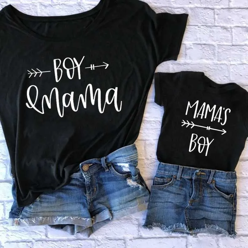 Família combinando roupas 2022 Mamãe e filho da família Matching Roupes Family Look Summer Summer Mama Boy Boy Kids Camisa Bodysuit Bodysuit Mamamy Tshirt T240513