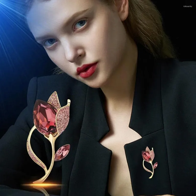 Brooches Simple Pearl Crystal Rose Brooch Version coréenne à la mode