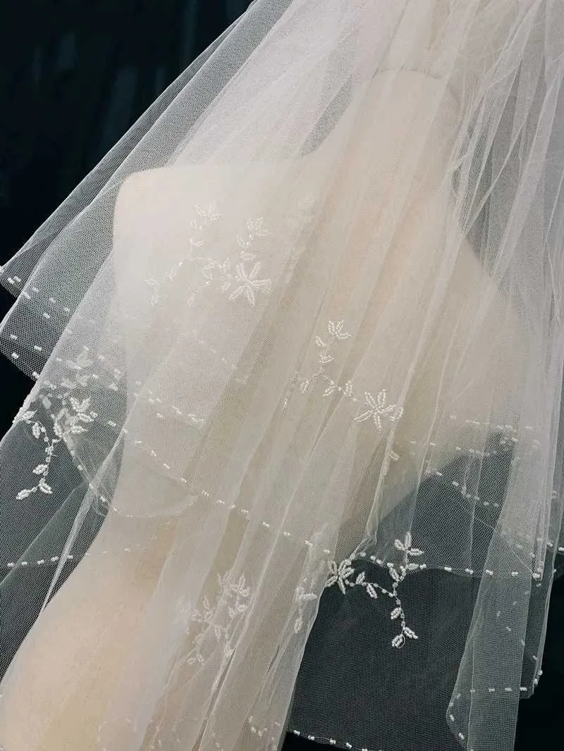 Beaded Wedding Veil For Brides Sparkly Two Tier Bridal Headpiece_voghion.com
