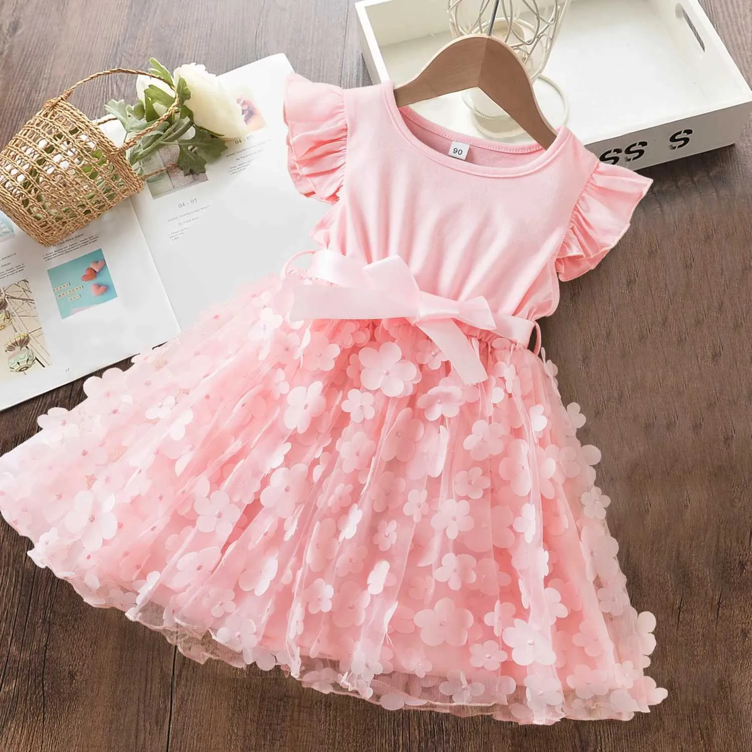 Robes de fille Summer 3D Fleur Fleur Souilles volantes Robe Toddler Kids Birthday Party Tutu Princess Robe Baby Baby Girls Vêtements 1 à 5 ans Y240514