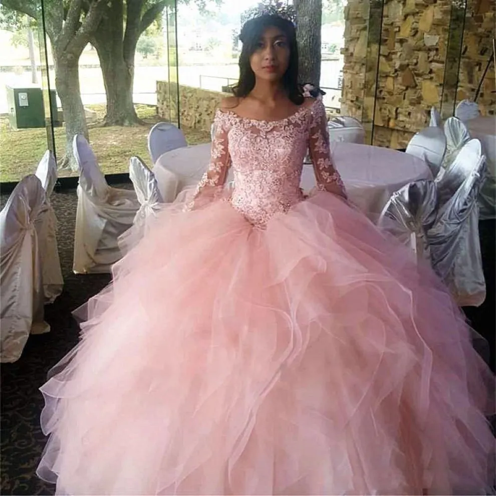 Abiti da ballo rosa principessa più recente Abiti Quinceanera Abiti Bateau a maniche lunghe posteriori a cascata a cascata Appliques abiti da festa della festa per SWEE 206c