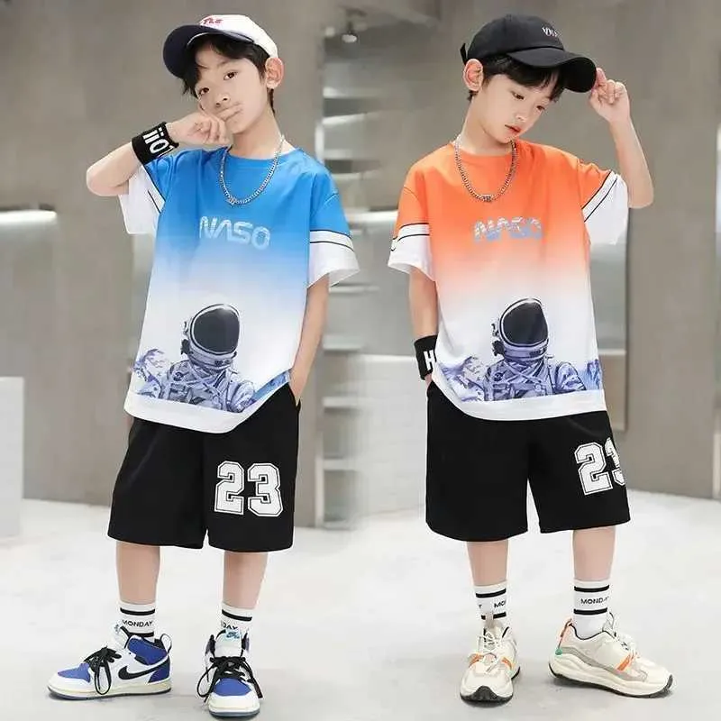 Kledingsets jongens zomer snel gedroogde basketbal jersey sport korte mouw set van 5-14 jaar oude kinderen mode 2-delige t-shirt+shorts childrens kleding d240514