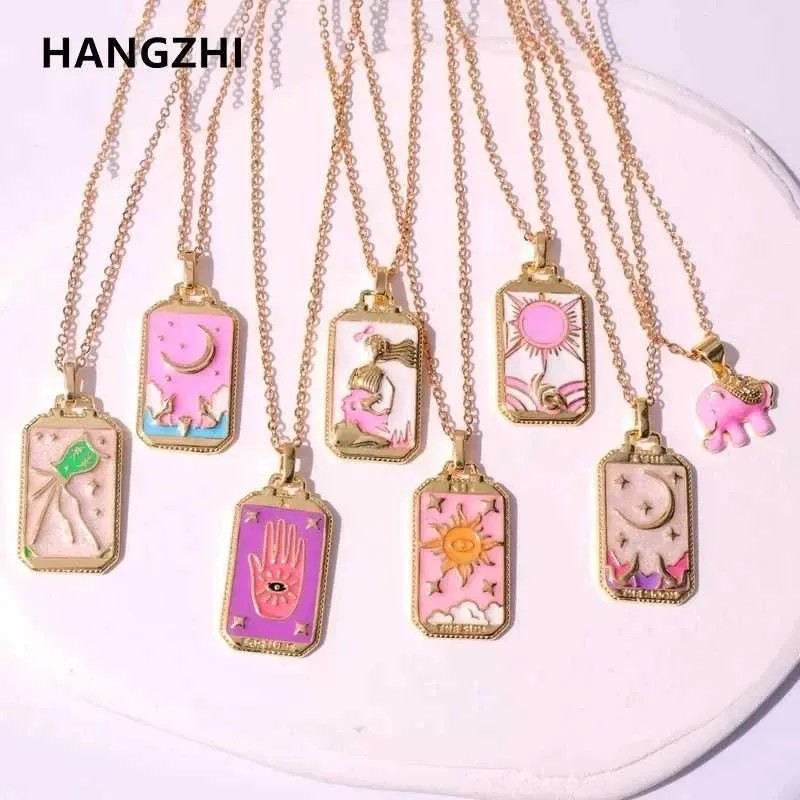 Pendant Necklaces Pink Drip Oil Punk Tarot Sun God Moon Hand Flame Elephant Girl Enamel Square Necklace Womens Gift Hangzhou 2022 New J240513