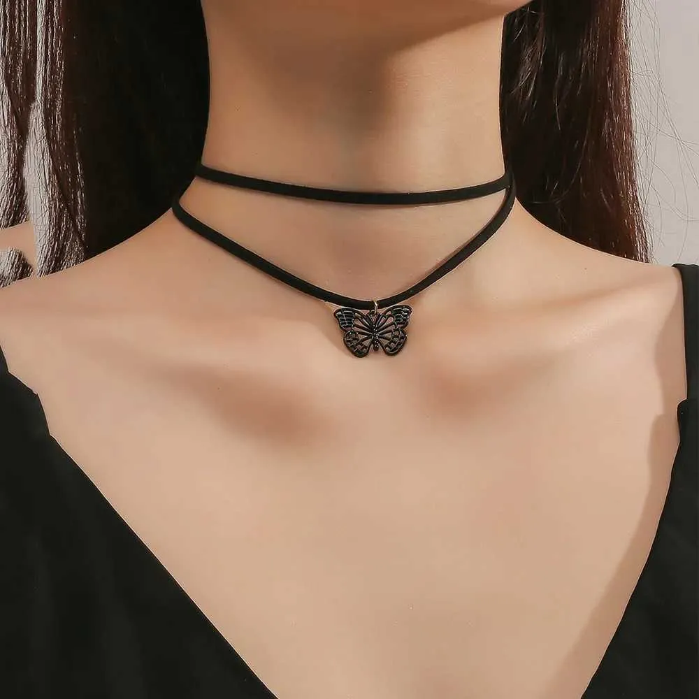 Chokers vintage svart sammet halsband dubbel skiktad fjäril hänge halsband gotiska klubb smycken punk halsband corell kvinnor d240514