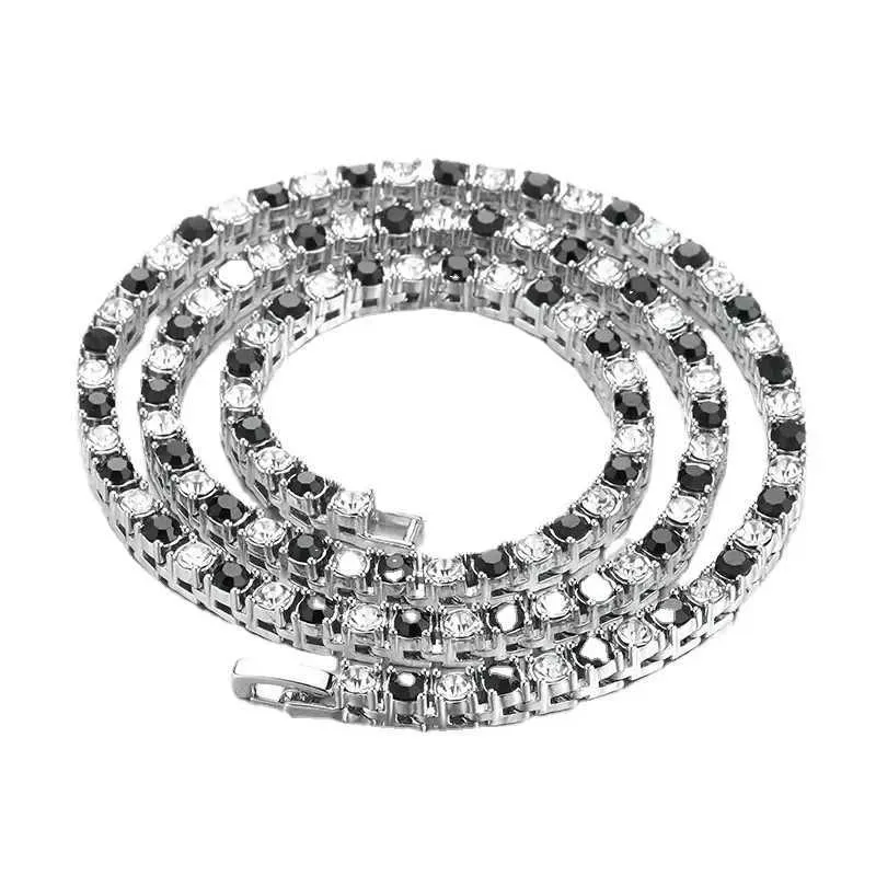 Tennis 4/5 mm 1 rangée Black and White Crystal Cz Stone Tennis Chain Hip-Hop Collier Sparkling Ice Stone Bijoux D240514