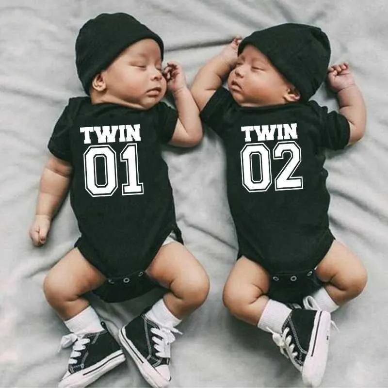 Rompers Twin Clothes Twins Matching Baby Bodysuit Cotton Boys Girls Onesies Newborn Baby Body Romper Summer Twins Outfits Gift for Twins T240513