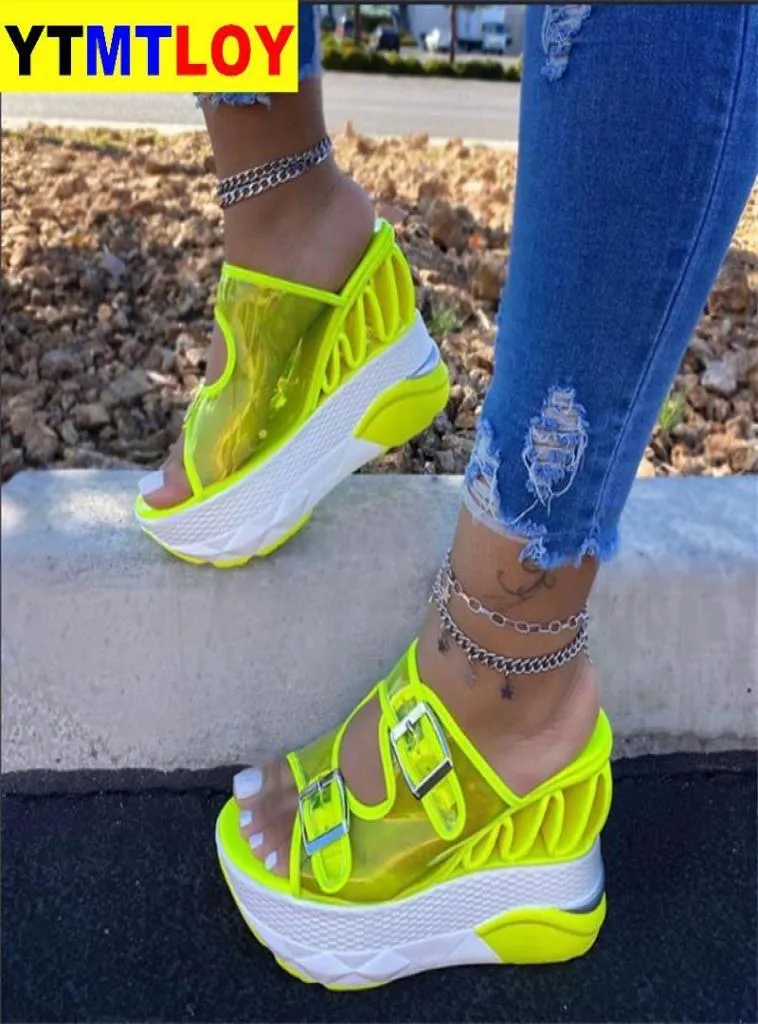 Nouvelle arrivée Fashion Summer Ins High Wees Sandals Femmes PVC Brand Casual Bright Colors Place Place Chaussures Femme High Heel X05235750214