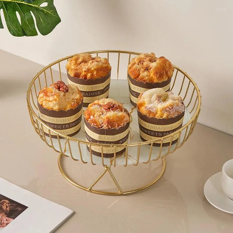 Płytki Nordic Tabletop Złoty metalowy żelazny drut tacki owocowe ciasto stojak na przekąskę naczynia deserowe do dekoracji stołowej