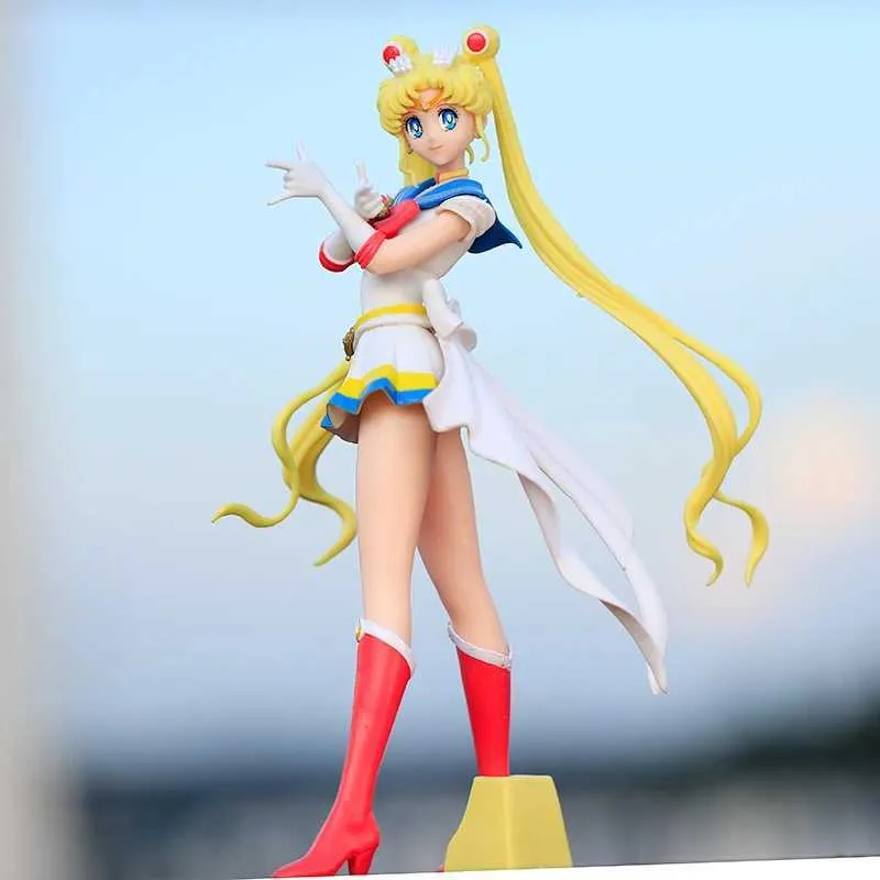 Jouet d'action figurines Nouveau dessin animé 23cm anime marin Moon Tsukino Action figurines ailes jouet gâteau de poupée décoration pvc modèle girls givet jouet for kid y240514