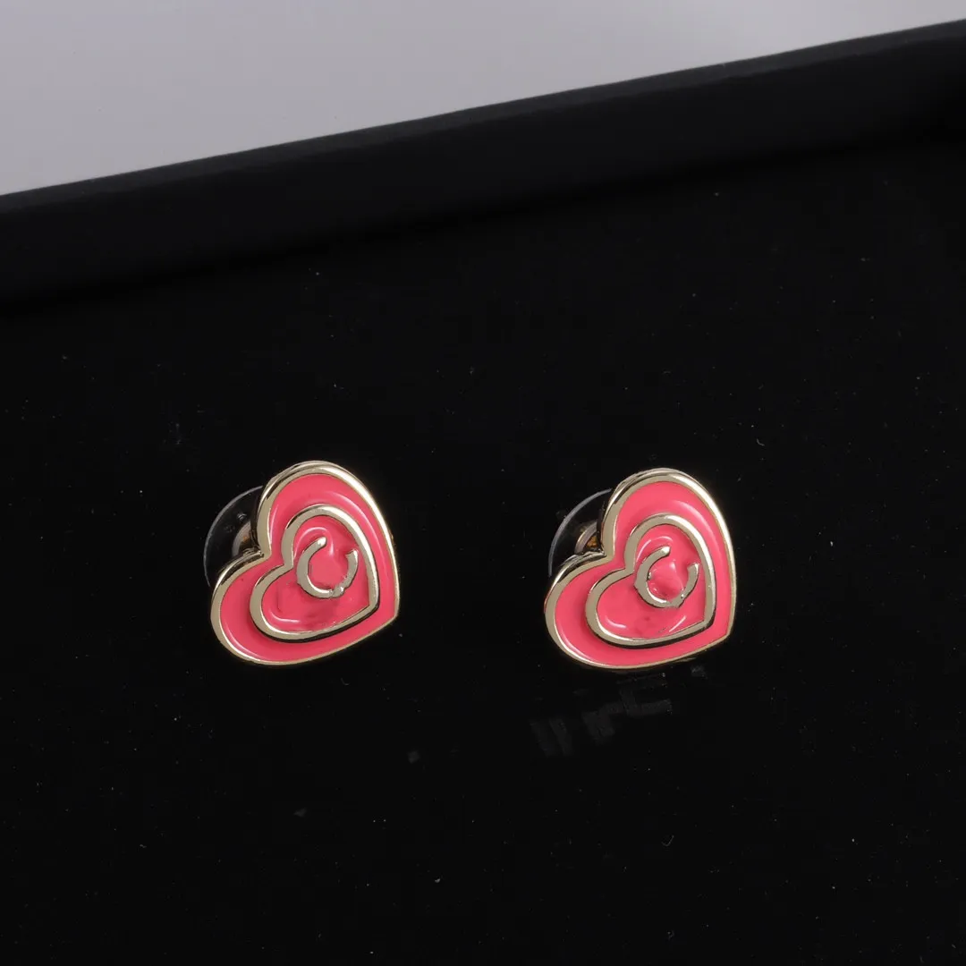 Kärleksdesigners varumärkesörhängen Designer Letter Ear Stud Women Crystal Pearl Geometric Earring for Wedding Party Jewerlry Accessories