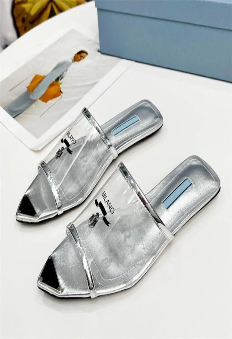 2022 Design Sandales de créateurs femelles glisses glissent la mode en cuir en cuir en caoutchouc en verre plat de tongs plats 35406998447