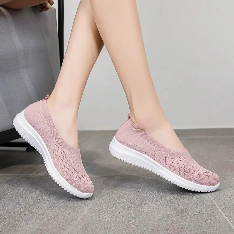 Chaussures décontractées L'été pour femmes respirant vieux tissu de Pékin grande taille Single Sole Sole Mother d'âge moyen