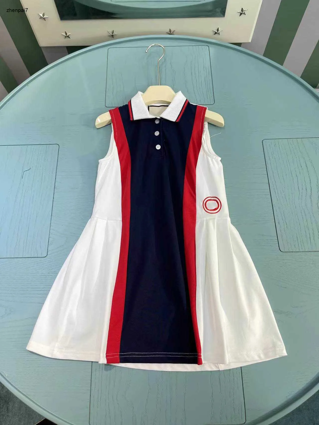 Top Baby Jirt Multi Color Stripe Splicing Princess Robe Taille 100-150 cm Kids Designer Vêtements Summer Souples Sorness Girls Dress 24mai