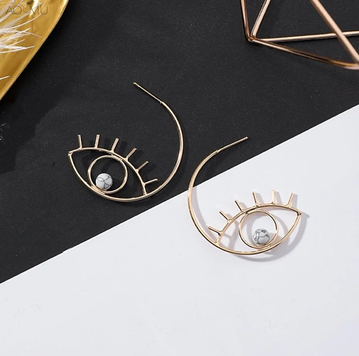 AOMU 2019 NIEUWE Simple overdreven schattig ontwerp Marble Eye Metal Eyelash Stud Oorringen voor vrouwen Hollow Fashion Jewelry Brincos Gift2232812