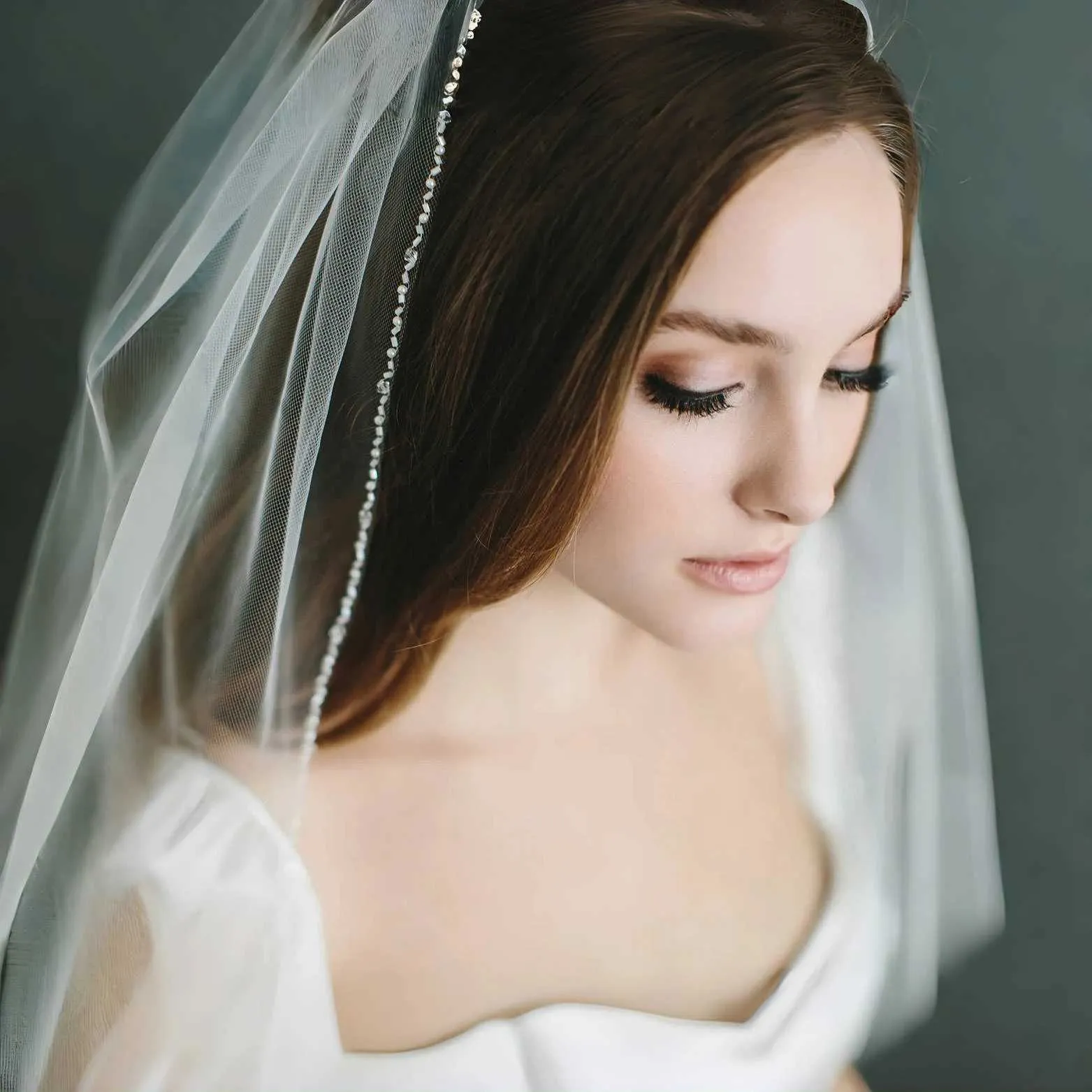 Haarschmuck Brautschleier Kristallperlen 1-stufig Hochzeitsschleier Strass Perlenbesatz Weicher Tüll mit Kamm Kathedrale_voghion.com