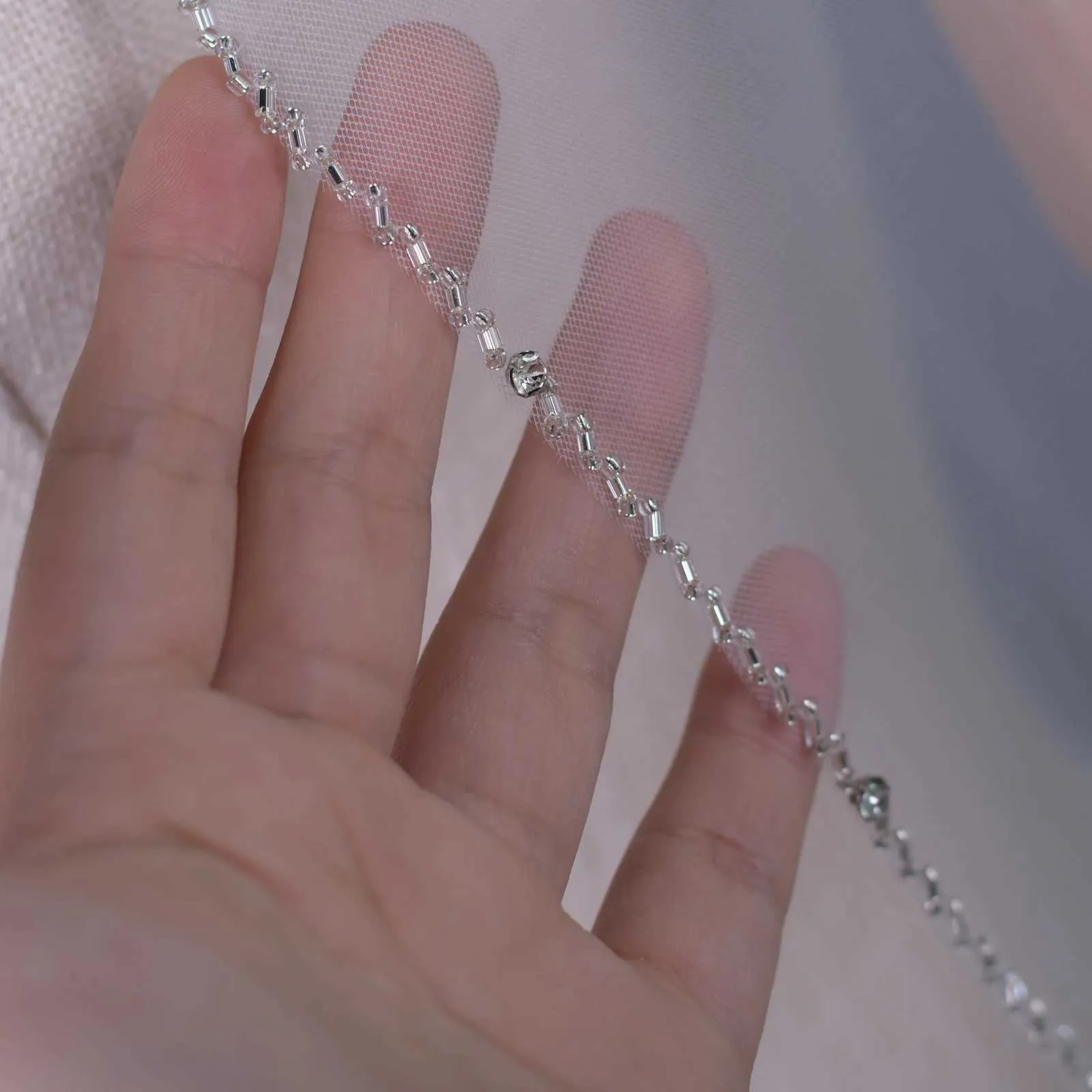 Haarschmuck Brautschleier Kristallperlen 1-stufig Hochzeitsschleier Strass Perlenbesatz Weicher Tüll mit Kamm Kathedrale_voghion.com