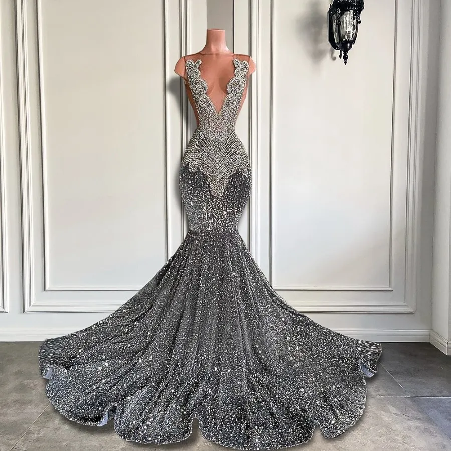 セクシーな長いキラキラしたウエディングドレス2023 Sheer O-Neck Luxury Silver Crystals Diamond Sequinmermaid Black GirlイブニングパーティードローブDe 253f