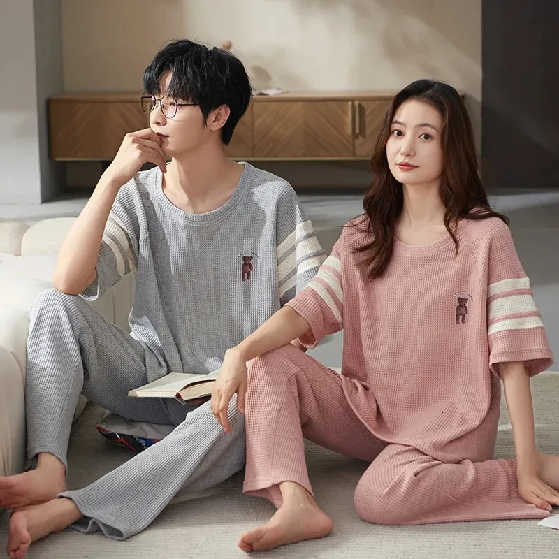 Coton Coton Sleeping Tops Long Pant Ligne de sommeil pour couples coréens Fashion Nightwear Men Pijamas Femmes Pajamas Set Pjs 240428