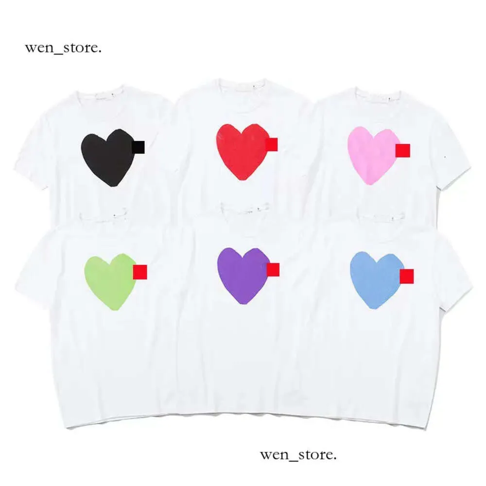 Spela skjorta cdg skjorta kommit skjorta vår sommar hjärtformad logotyp t-skjorta tee skateboard överdimensionerade män kvinnor kort ärm tshirt toppkvalitet 24ss par 410