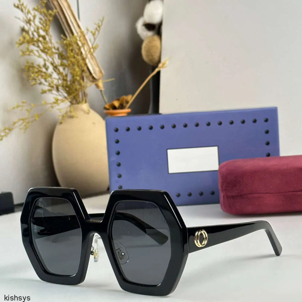 Designer et lunettes de soleil hommes pour femmes modèles de mode spécial UV 400 Protection Double poutre Cadre de conception extérieure de conception en alliage