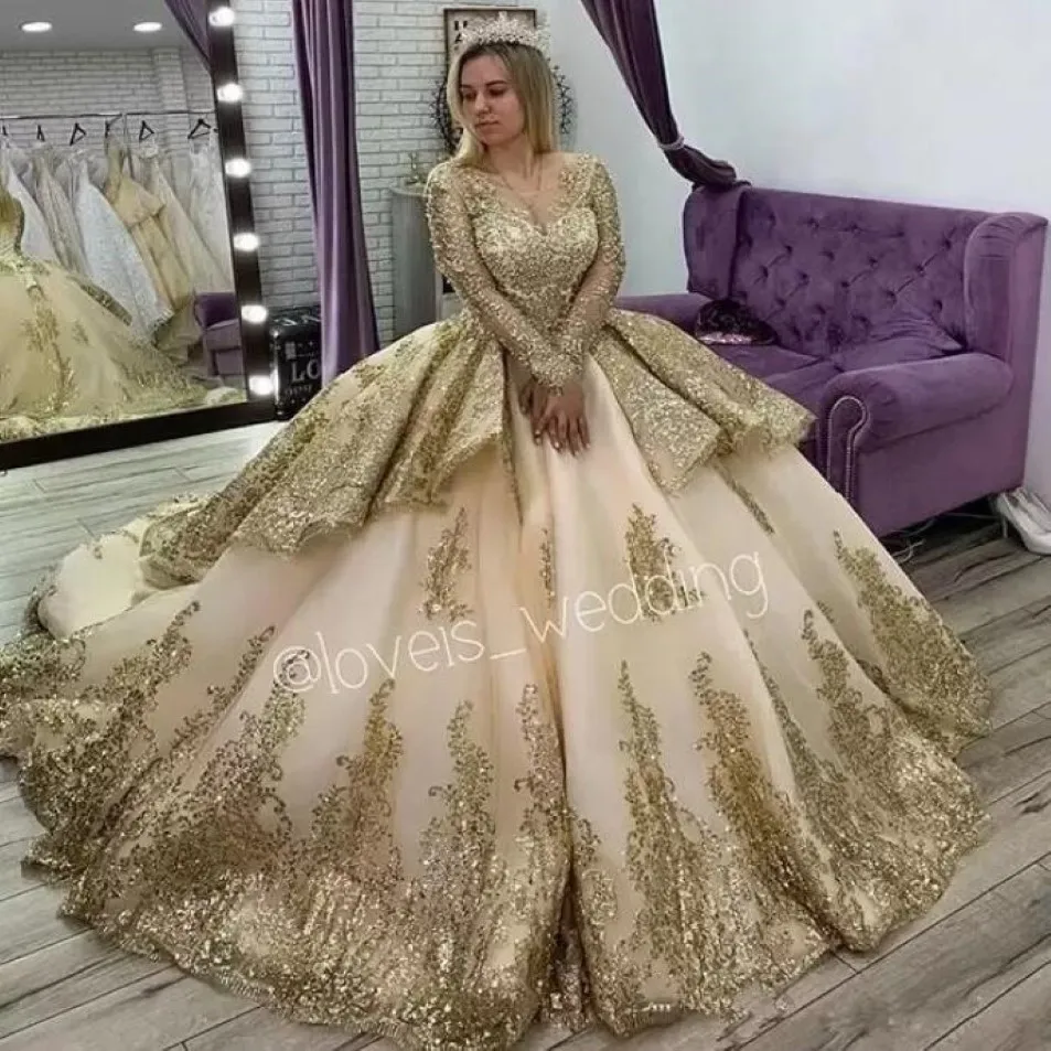 Princess Gold Quinceanera klänningar Långärmar Applique Beading Sweet 16 Dress Pageant -klänningar Vestidos de 15 2022 C0526A1 297K