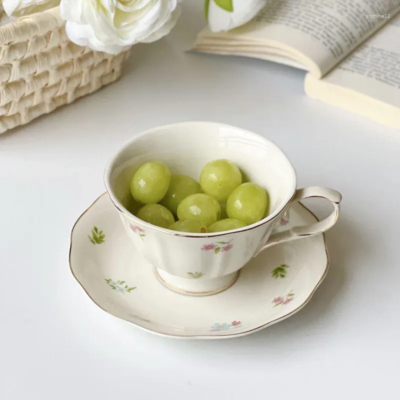 Tasses françaises rétro en or small en céramique florale tasse de café tasse de café maison quotidienne belle et pratique de haute qualité simple de haute qualité