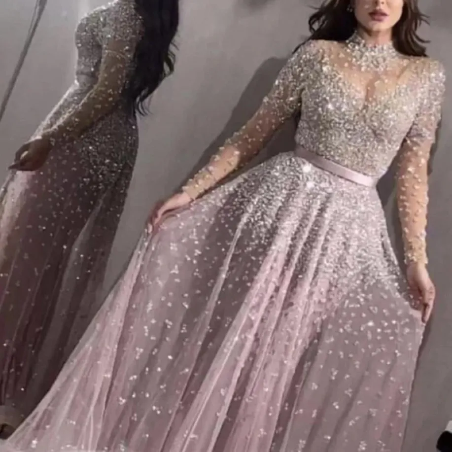 Luxury Blush Pink Prom Dresses High Neck A Line Sequined Pärled Crystals Floral Applique Wateau Train Rhinestone Formell Evening Party G 271f