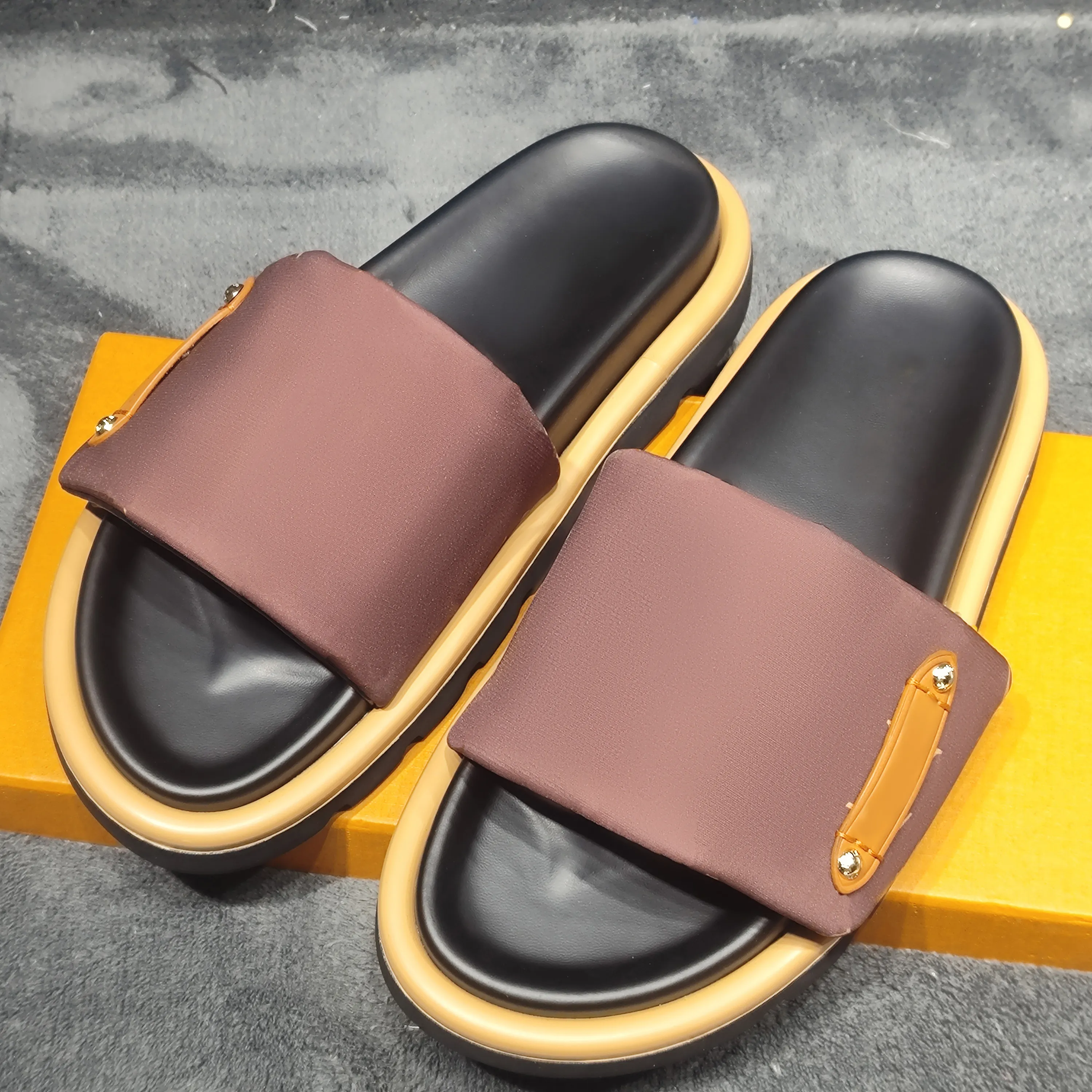 Dhgate designer sandals deals