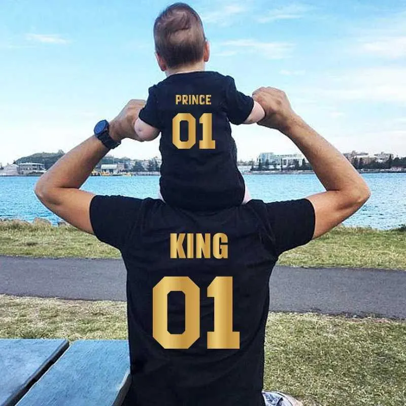 Family Matching Outfits Funny Daddy and Baby KING PRINCE letter Print Clothes Family Look Outfits for Dad Son Daughter T-shirt Family Matching Clothes T240513