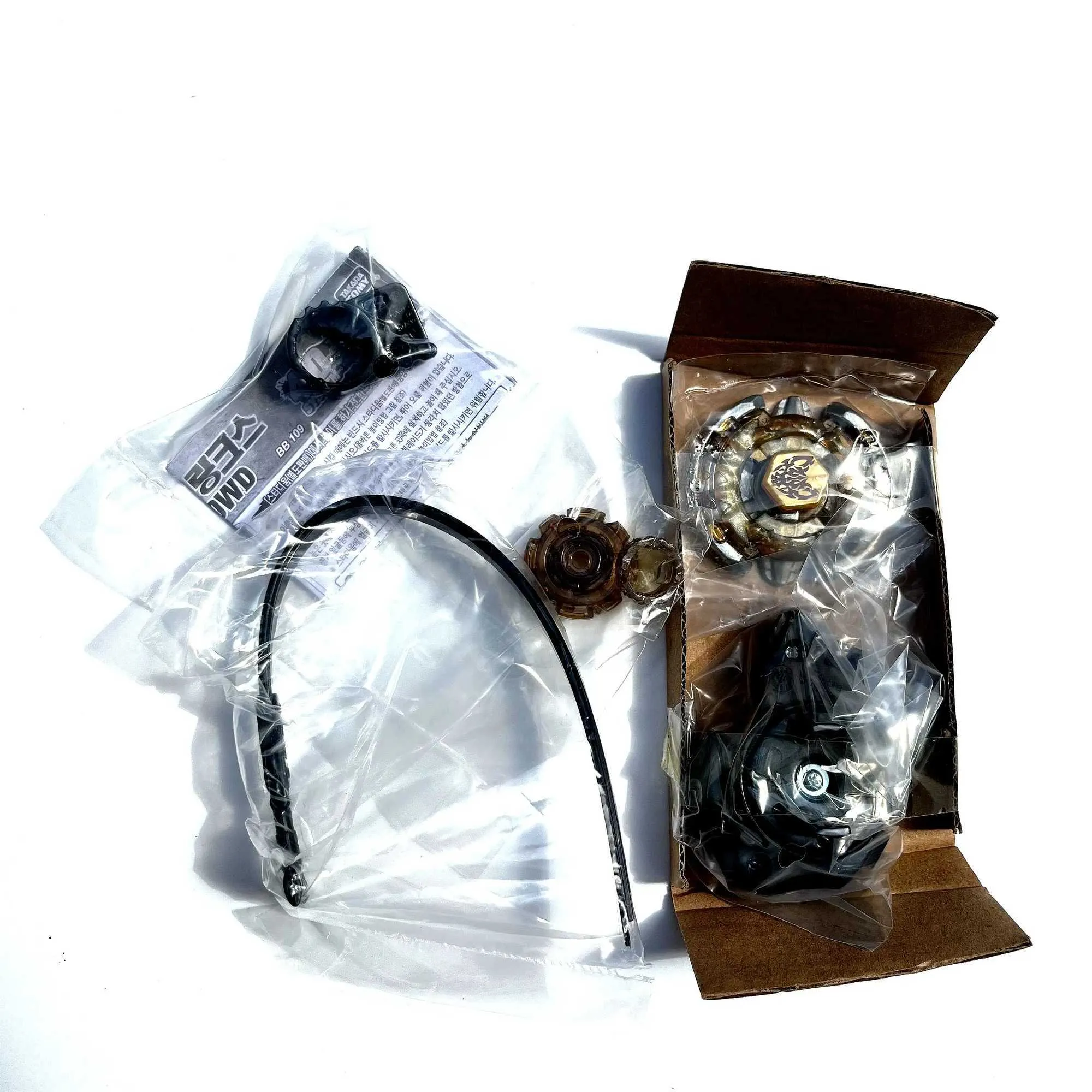 Beyblade Metal Fury 4D Beat Lynx TH170WD - Takara Tomy + Lanceur Lumière 2 - Neuf