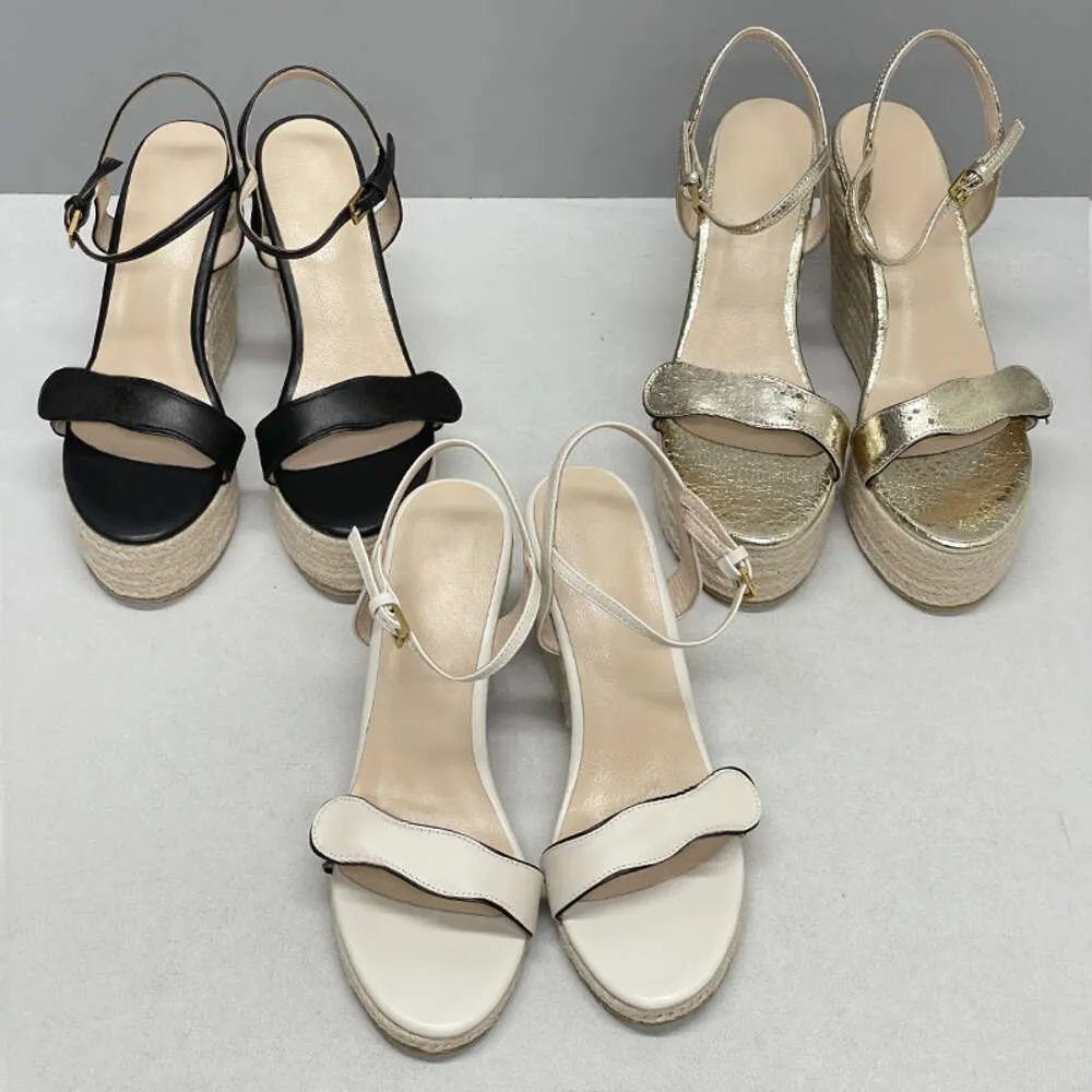 Wedge sandals size 8 outlet