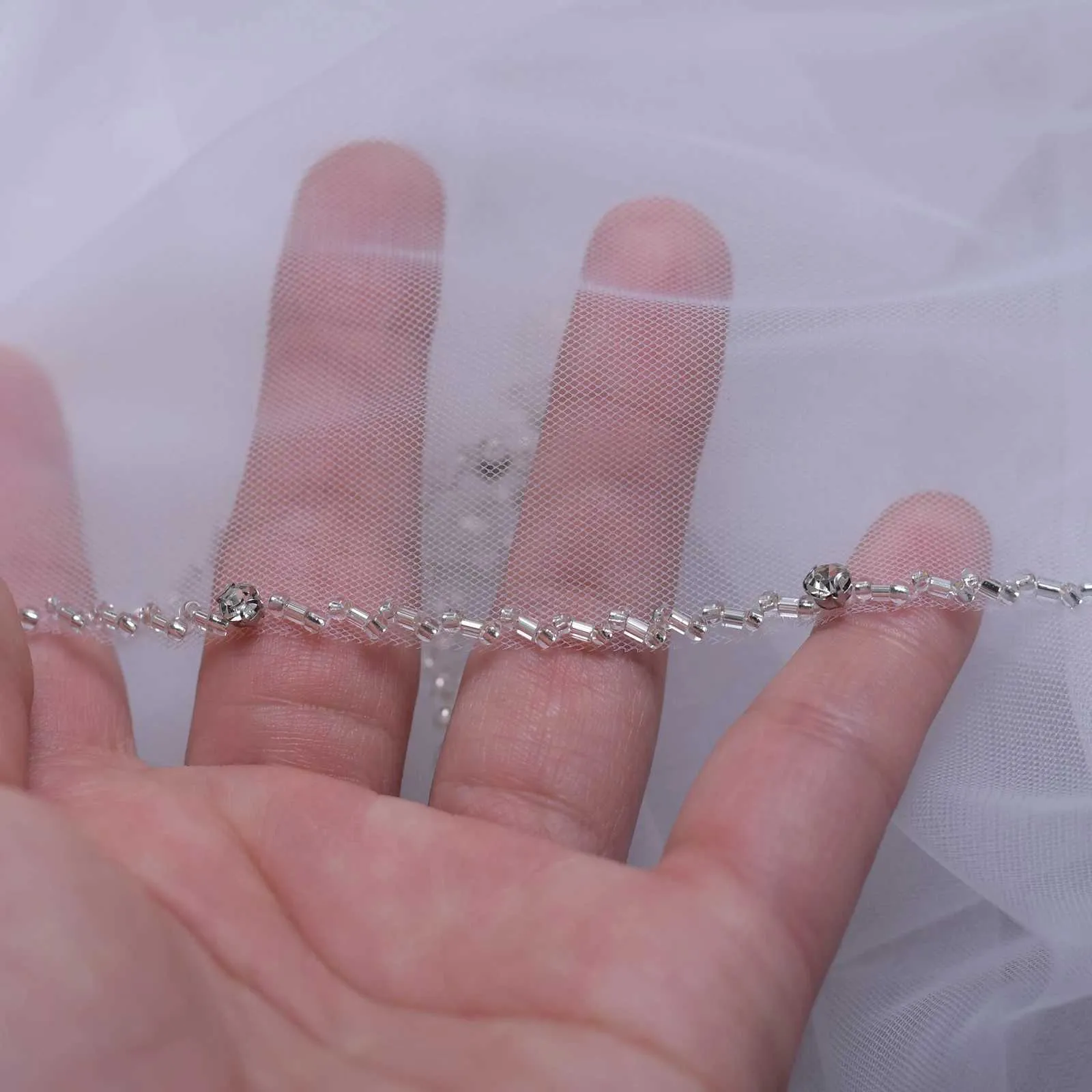 Haarschmuck Brautschleier Kristallperlen 1-stufig Hochzeitsschleier Strass Perlenbesatz Weicher Tüll mit Kamm Kathedrale_voghion.com