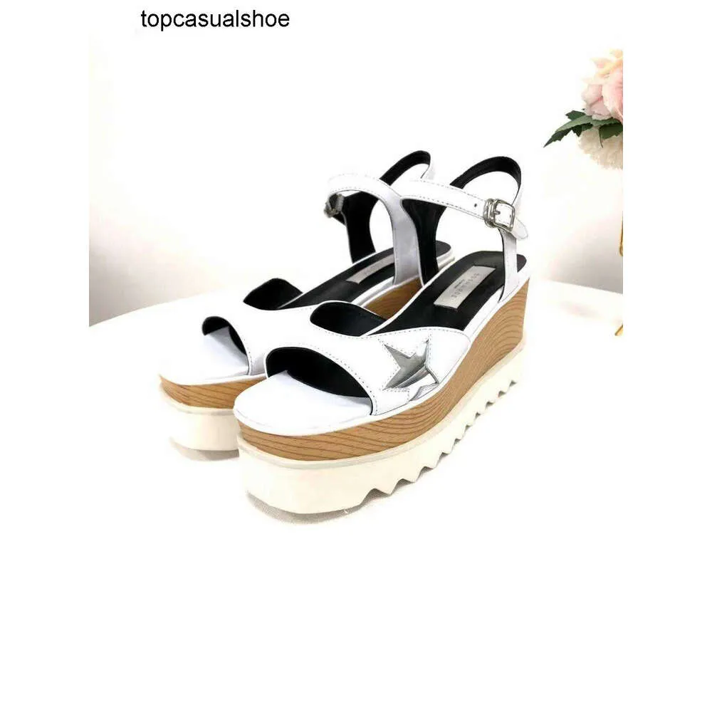 Stella McCartney Women Sandals Star Design Summer Oryginalne skórzane buty zwyczajne platforma klinowa