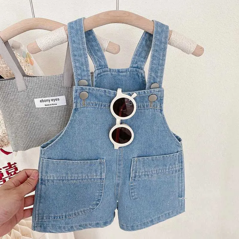 الزرة النسخة الكورية من شورتات Global Denim Bib للأولاد والبنات الأطفال غير الرسميين خمس نقاط طفل قصير متطابق تمامًا مع شورتات مريلة على الطراز الأجنبي D240515