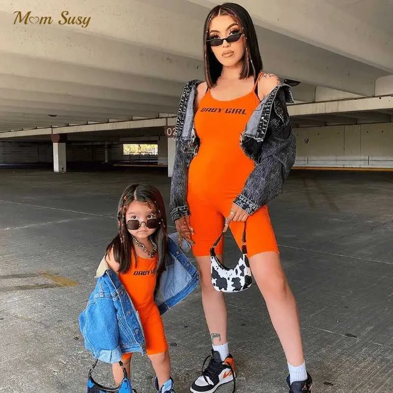 Overall Fashion Family Matching Strap Jumpsuit Mamma Dotter ärmlös Pullover Sport outfit Summer OMSIE SOLID COLOR D240515