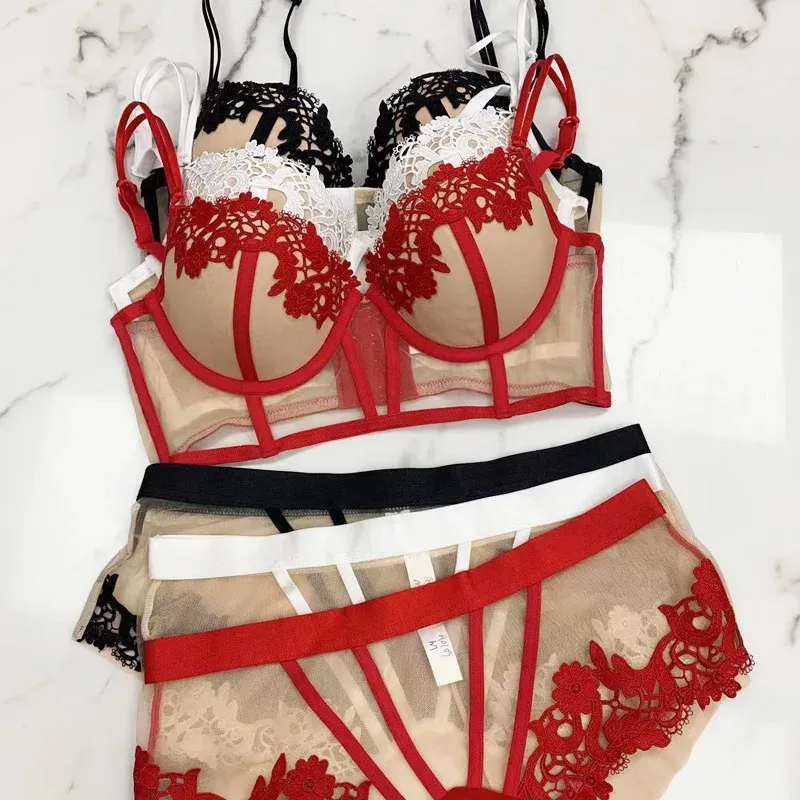 French Sexy Underwear Contrast Color Lace Mesh Push Up Bra and Underwear Set Underwear for Women Beautiful Luxury Intimate 240430