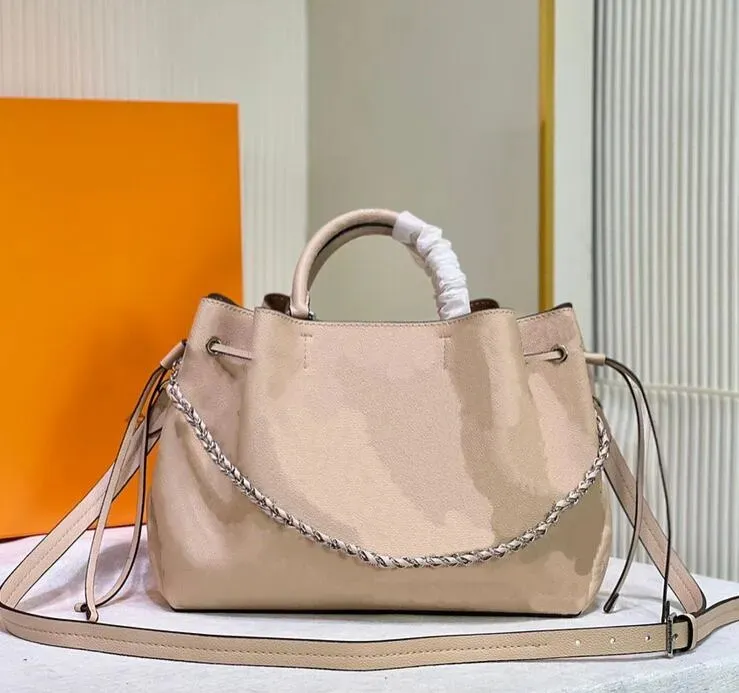 Luxury Designer Handbags: Bella Leather Tote Bag Fashion Crossbody