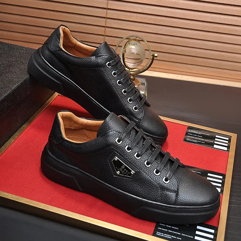 Mens Leather Low tops Sneakers Designer Luxury Shoes Metal Skulls PP Pattern High Quality Summer Business Board Running Tennis Sneakers for Men