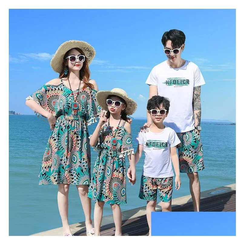 Family Matching Outfits Summer Beach Mother Daughter Floral Dresses Dad Son Cotton Tshirt Shorts Couple Outfit Seaside Drop Delivery Dhmuv