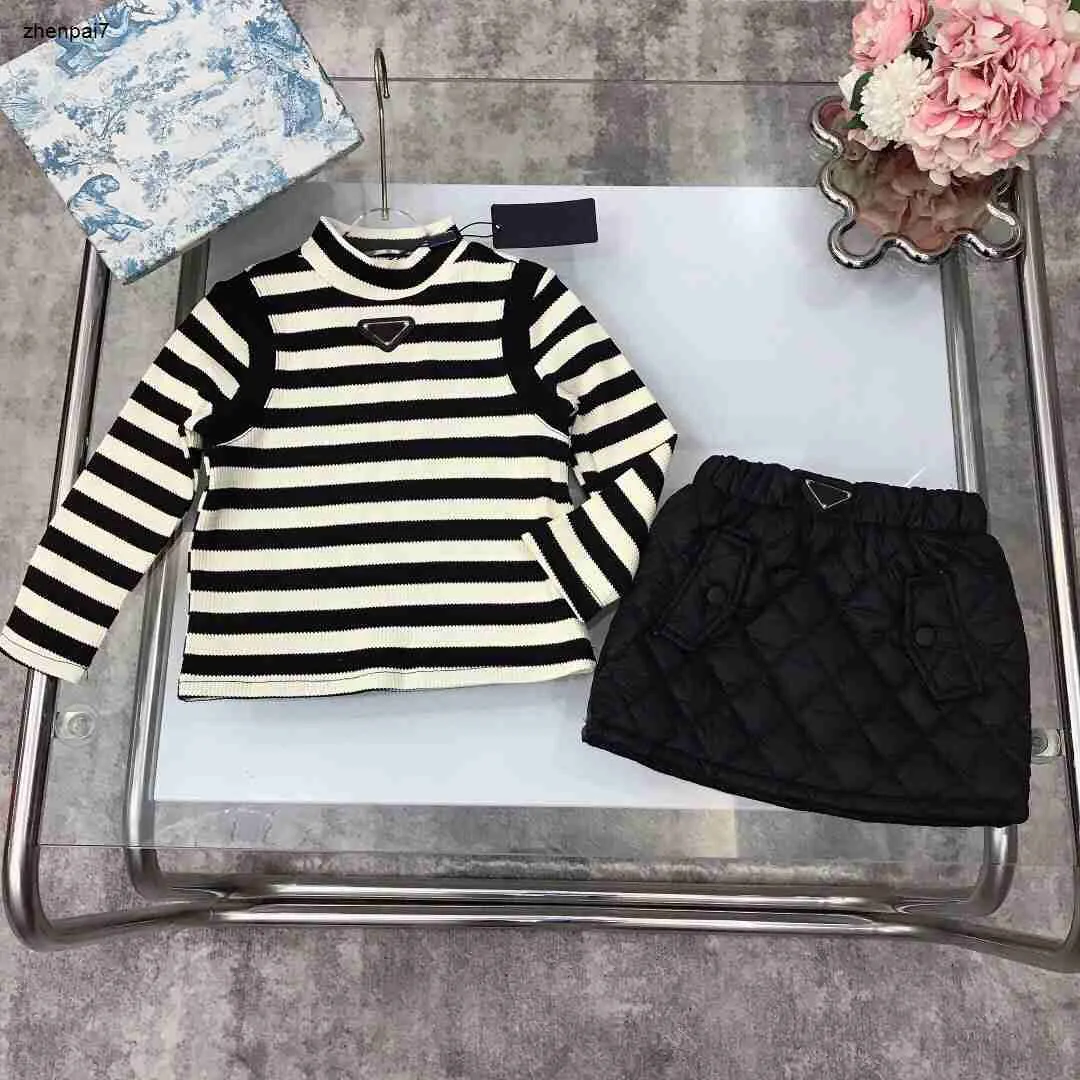 Top girls dress suits Autumn kids Tracksuit Size 100-150 designer baby Black and white striped sweater and Cotton skirt Dec05