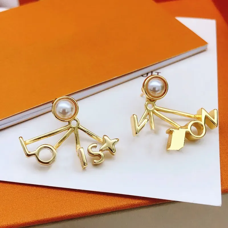 Varumärkesbrev Stud Gold Earring Desigenr For Women Fashion Designer Jewelry V Pearl Flower Earings Ladies Wedding Earrings Designers Woman Ear Studs