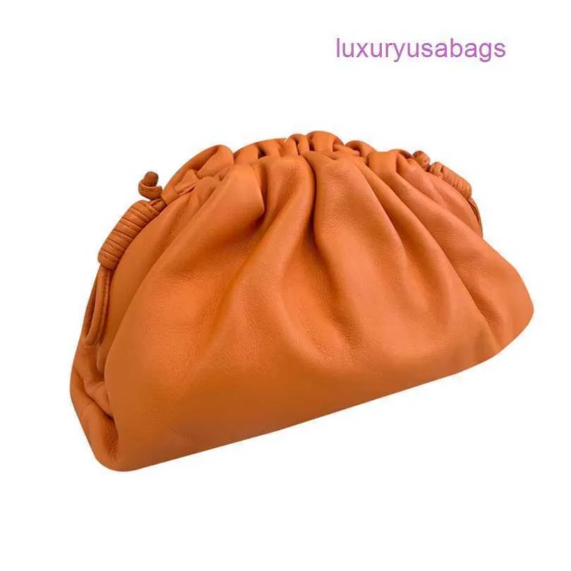 Autentyczny designerski torebki damski torebka chmur fold bottegavvenet torba baodie home pomarańczowy mini chmurowy pierścień bułka pojedyncze ramię Crossbody Bag wn-q2wn